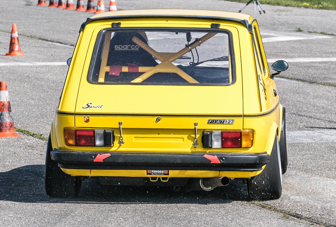 Foto: Martin Zehrer - Krallt sich in den Boden... Ein FIAT 127 Sport, in den 80ern ein unterschätztes Leichtgewicht mit ca. 75PS...<br />
Hier ist eindeutig mehr als die originale  Motorleistung am 